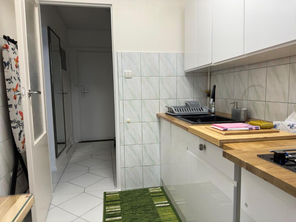 Apartament Bazylianska - 100M Do Metra "Brodno", 20 Minut Do Centrum Warszawy Varsóvia Exterior foto